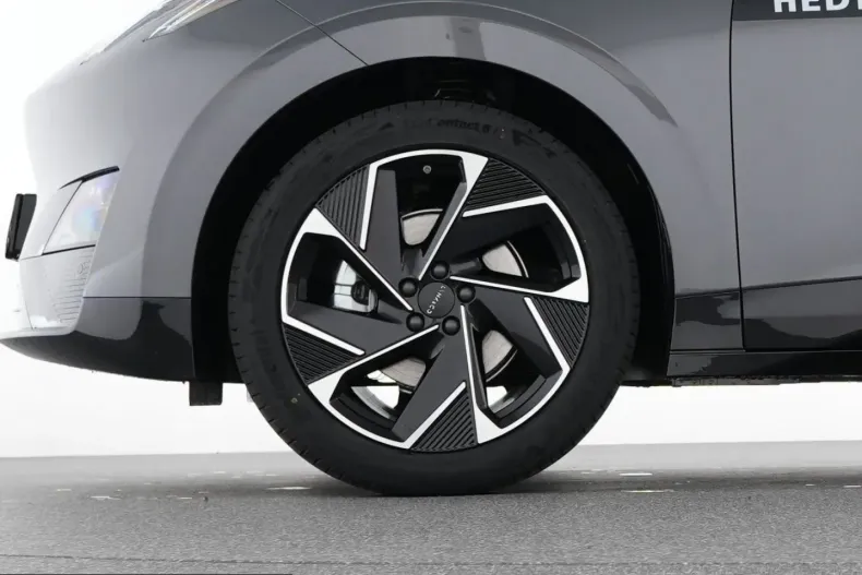 Lynk & Co 02 din 2025 cu 11.988 km - oferta LYN205539 - foto 17