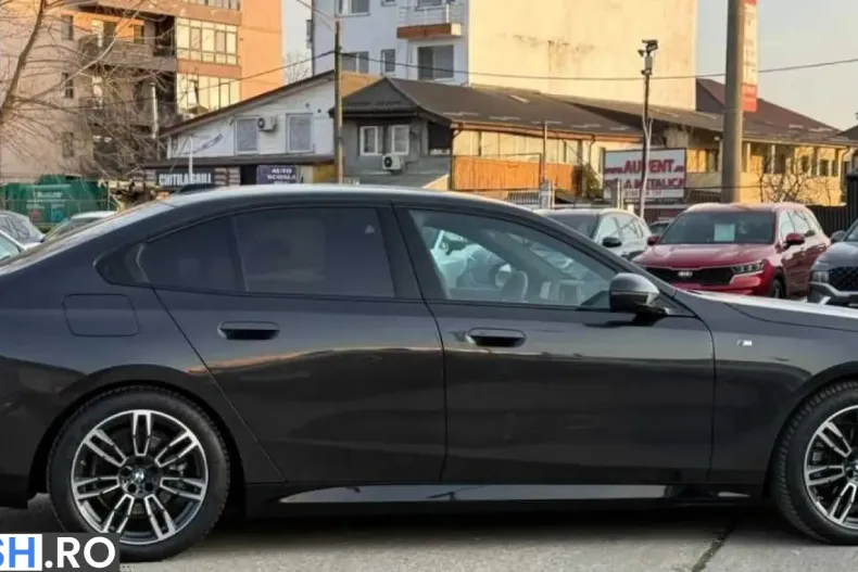 BMW 520i (Seria 5) din 2025 cu 25.000 km - oferta BMW205542 - foto 10