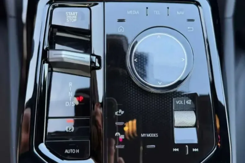 BMW 520i (Seria 5) din 2025 cu 25.000 km - oferta BMW205542 - foto 29