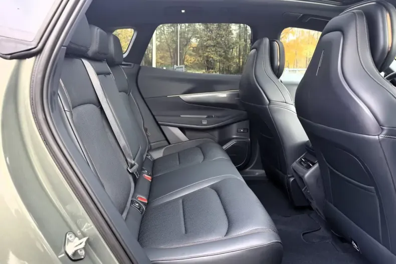 Lynk & Co 08 din 2026 cu 10 km - oferta LYN205543 - foto 10