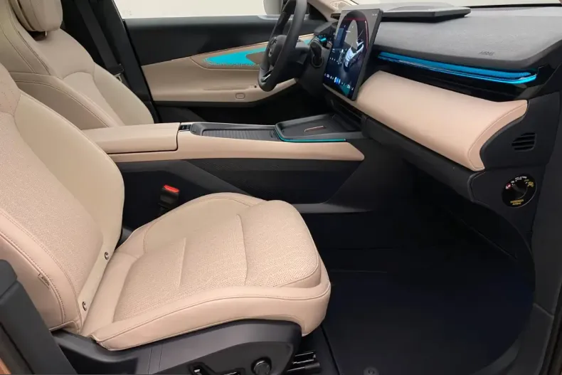 Lynk & Co 08 din 2026 cu 10 km - oferta LYN205544 - foto 14