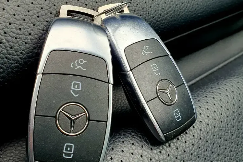 Mercedes-Benz GLC 300 (Clasa GLC) din 2021 cu 133.980 km - oferta MER205548 - foto 23