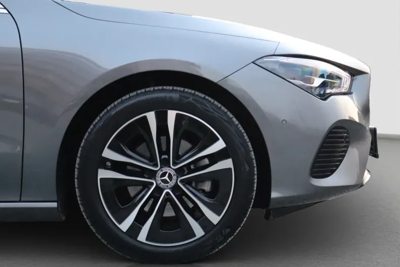 Mercedes-Benz CLA 180 (Clasa CLA) din 2024 cu 10.700 km - oferta MER205550 - foto 9