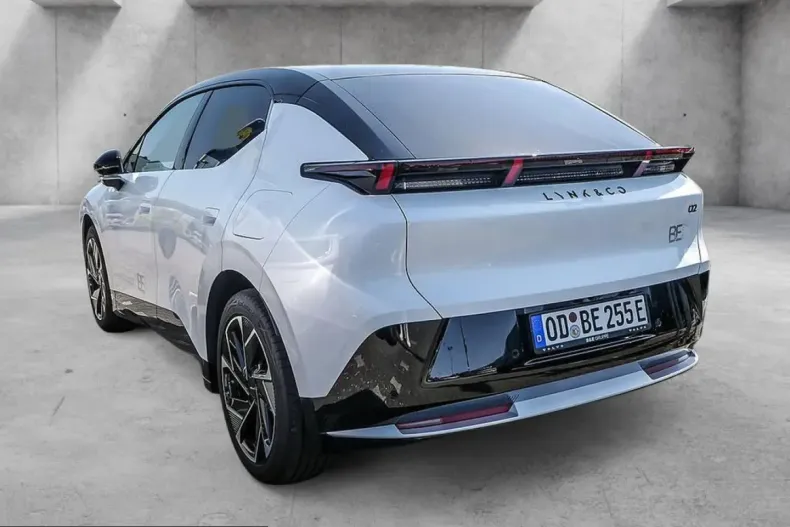 Lynk & Co 02 din 2025 cu 10.110 km - oferta LYN205557 - foto 3