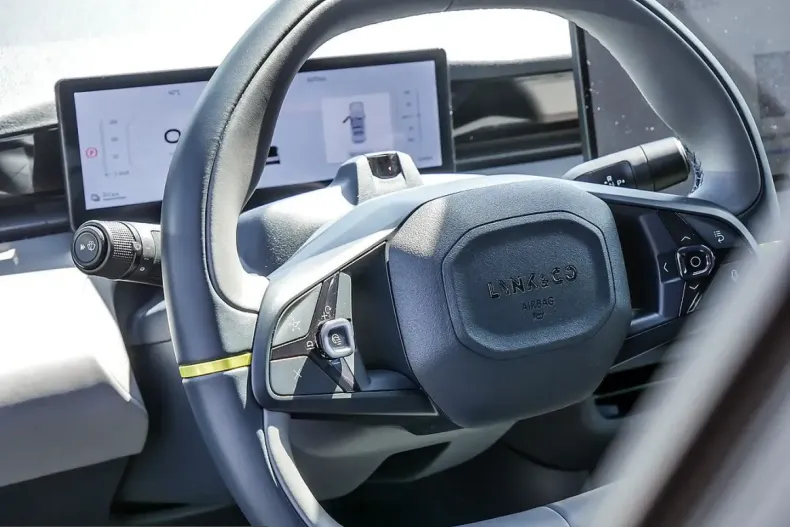 Lynk & Co 02 din 2025 cu 10.110 km - oferta LYN205557 - foto 12