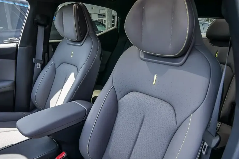 Lynk & Co 02 din 2025 cu 10.110 km - oferta LYN205557 - foto 25