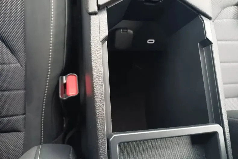 Toyota C-HR din 2025 cu 6.019 km - oferta TOY205558 - foto 24