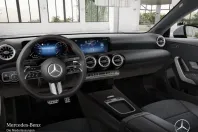 Mercedes-Benz CLA 200 (Clasa CLA) din 2025 cu 9.900 km - oferta MER205560 - foto 14