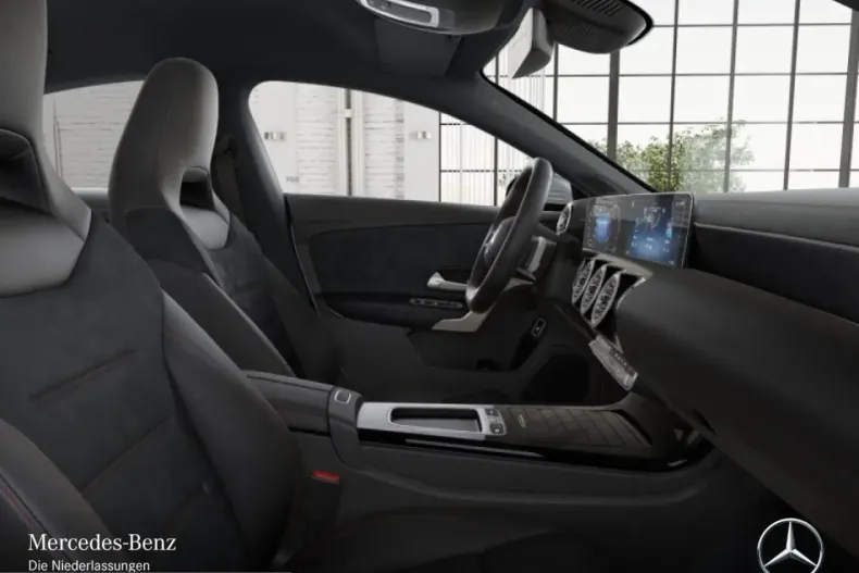 Mercedes-Benz CLA 200 (Clasa CLA) din 2025 cu 9.900 km - oferta MER205560 - foto 16