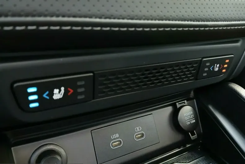 KGM Musso Grand din 2025 cu 5.200 km - oferta KGM205561 - foto 5