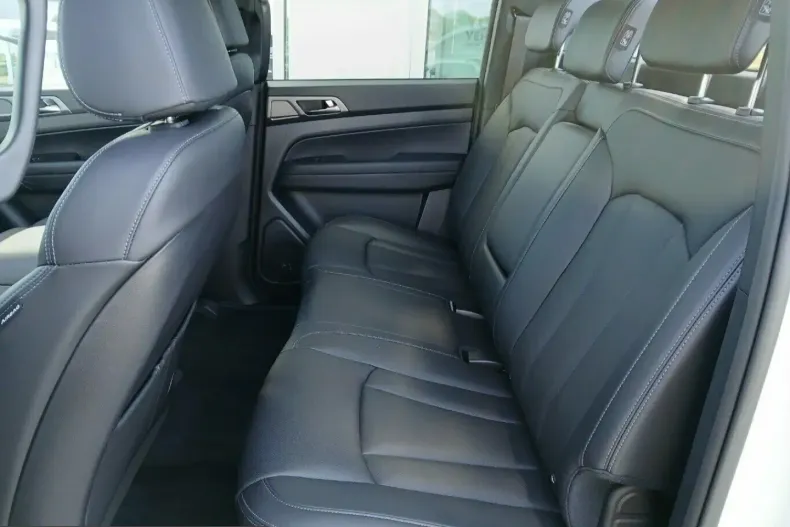 KGM Musso Grand din 2025 cu 5.200 km - oferta KGM205561 - foto 10