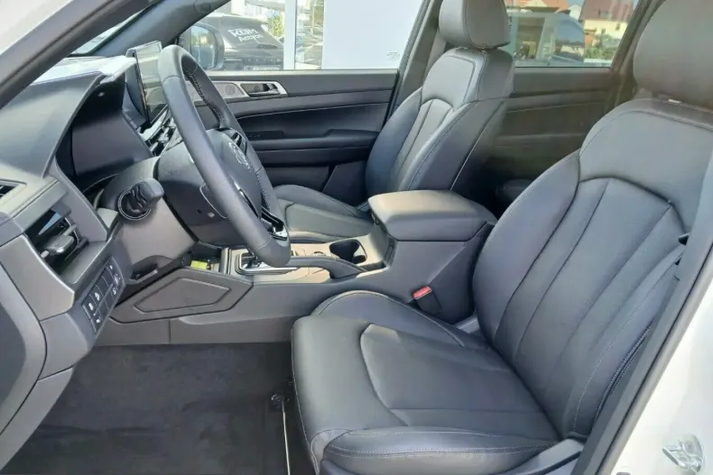 KGM Musso Grand din 2025 cu 5.200 km - oferta KGM205561 - foto 11