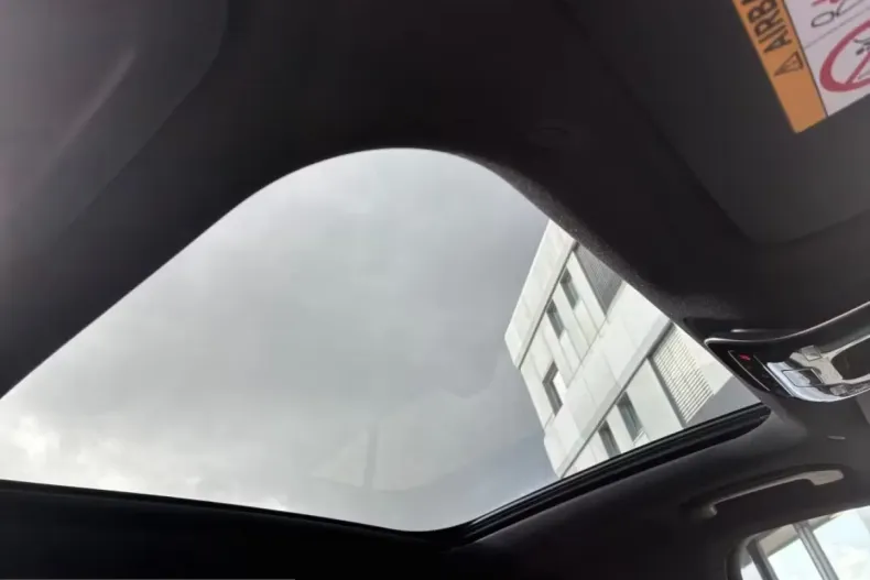 Mercedes-Benz E 200 (Clasa E) din 2025 cu 7.950 km - oferta MER205565 - foto 17