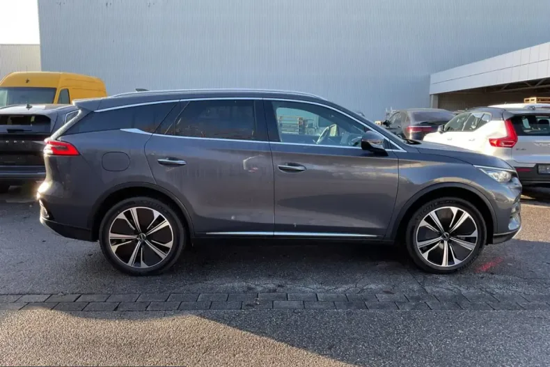 BYD Tang din 2024 cu 2.504 km - oferta BYD205567 - foto 3