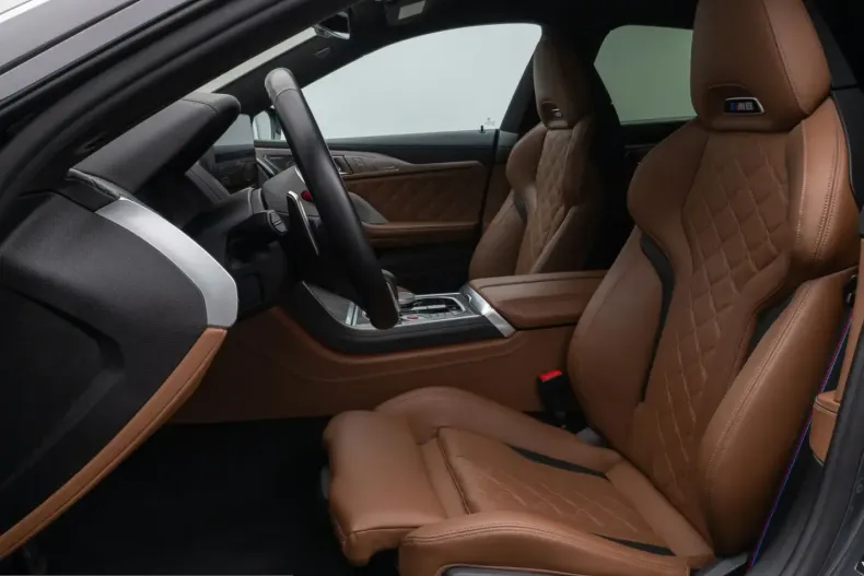 BMW M8 (Seria 8) din 2022 cu 15.351 km - oferta BMW205580 - foto 33