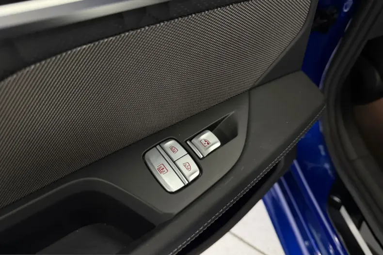 BMW M8 (Seria 8) din 2022 cu 9.900 km - oferta BMW205582 - foto 25