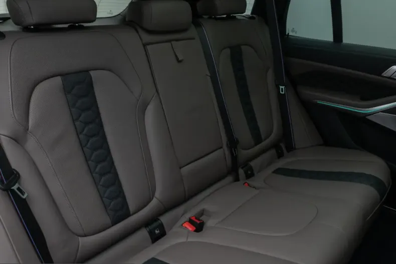 BMW X5 M (Seria X) din 2022 cu 55.479 km - oferta BMW205589 - foto 28