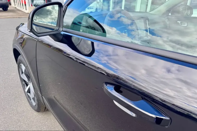 Volvo XC40 din 2024 cu 26.110 km - oferta VOL205591 - foto 5