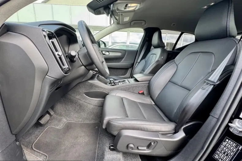 Volvo XC40 din 2024 cu 26.110 km - oferta VOL205591 - foto 7