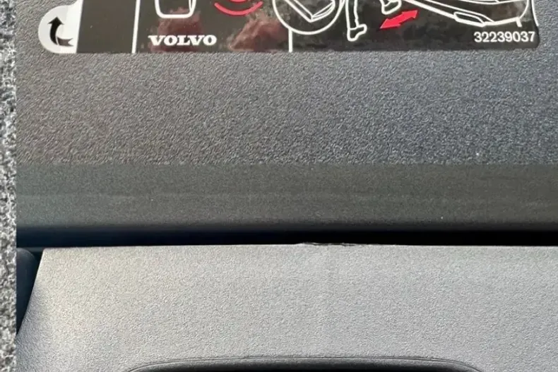 Volvo XC40 din 2024 cu 26.110 km - oferta VOL205591 - foto 10