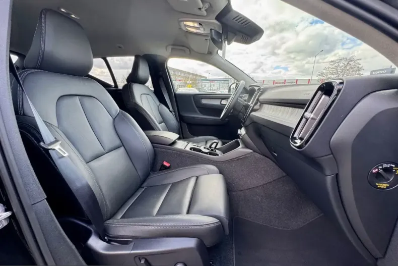 Volvo XC40 din 2024 cu 26.110 km - oferta VOL205591 - foto 15