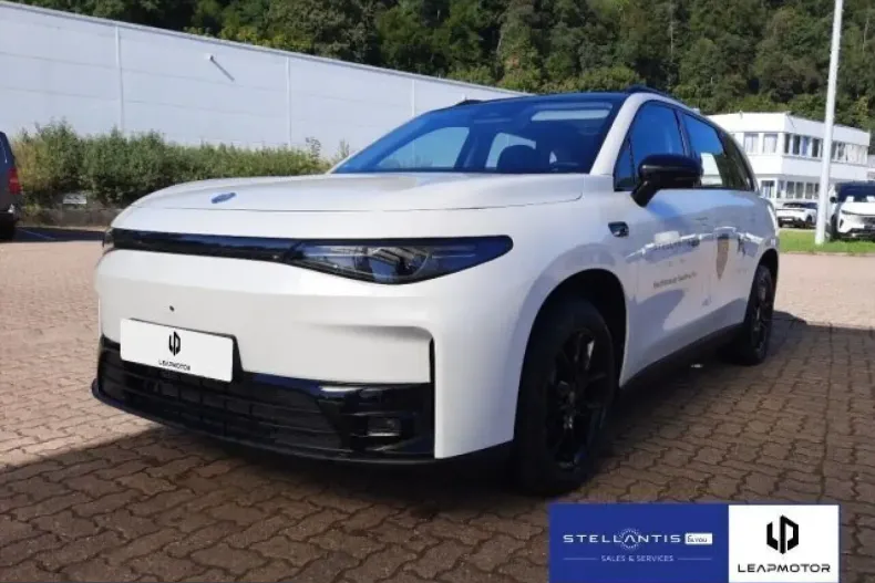 Leapmotor C10 din 2025 cu 15.452 km - oferta LEA205598 - foto 1