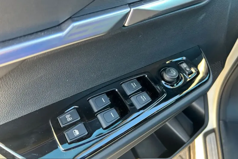 KGM Torres din 2024 cu 12.800 km - oferta KGM205600 - foto 24