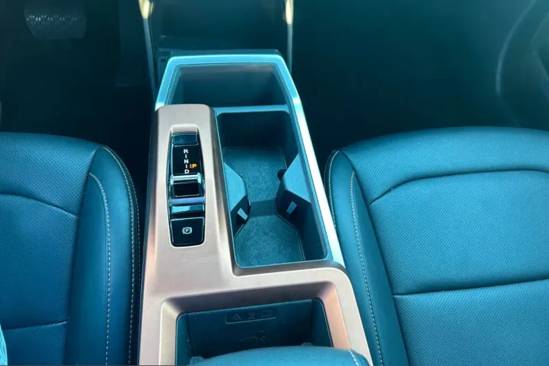 KGM Torres din 2024 cu 12.800 km - oferta KGM205600 - foto 42