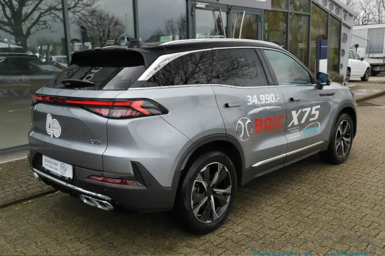 BAIC Beijing X75 din 2025 cu 9.600 km - oferta BAI205605 - foto 4