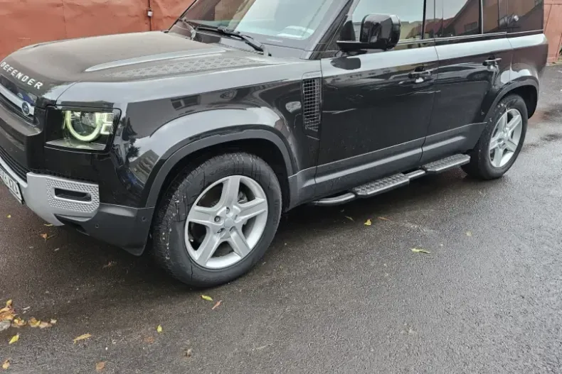 Land Rover Defender din 2023 cu 18.100 km - oferta LAN205607 - foto 2