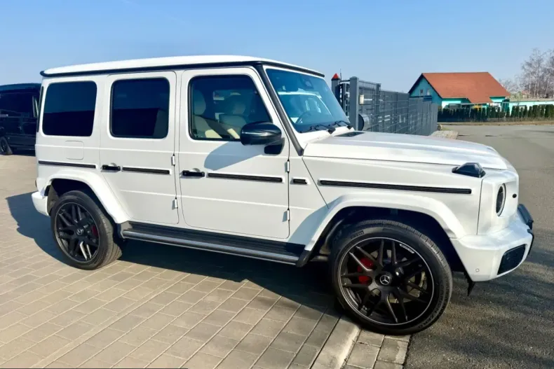 Mercedes-Benz G 450 (Clasa G) din 2024 cu 19.990 km - oferta MER205616 - foto 2