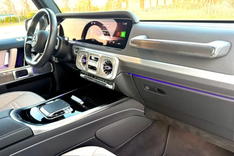 Mercedes-Benz G 450 (Clasa G) din 2024 cu 19.990 km - oferta MER205616 - foto 13