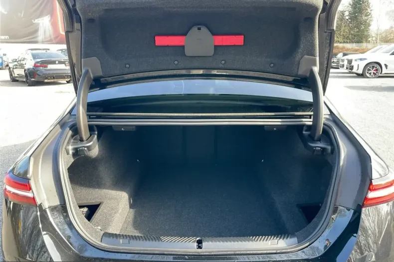 BMW 520 (Seria 5) din 2025 cu 25.103 km - oferta BMW205619 - foto 21