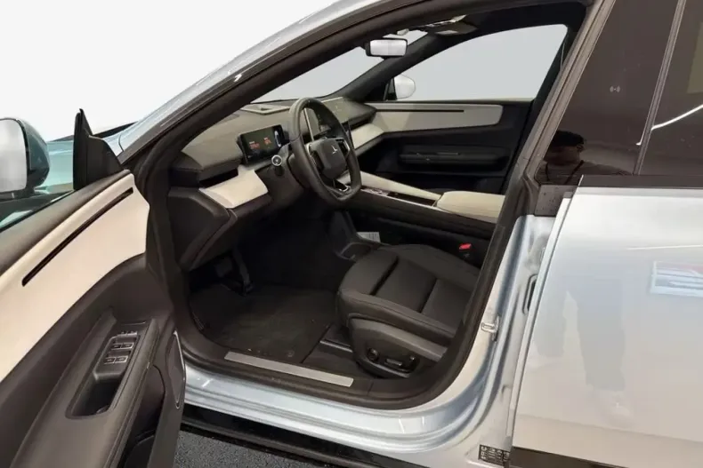 Polestar 4 din 2024 cu 19.386 km - oferta POL205621 - foto 9