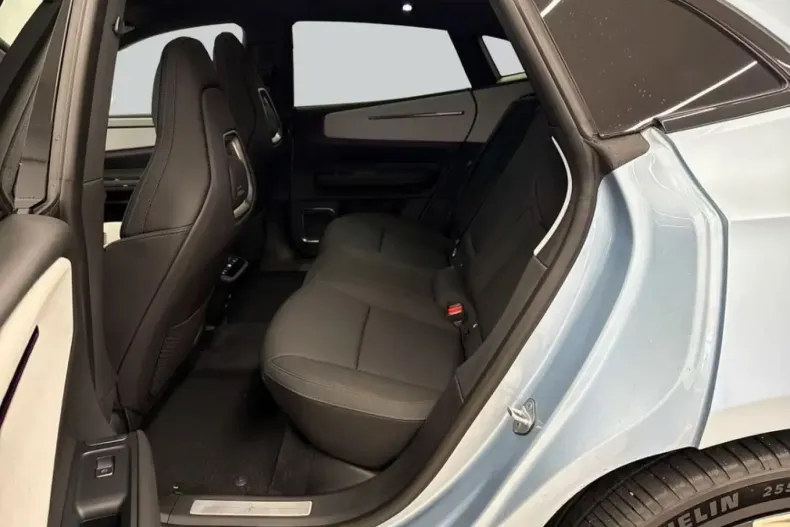 Polestar 4 din 2024 cu 19.386 km - oferta POL205621 - foto 13