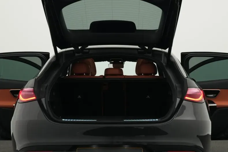 Mercedes-Benz GLC 200 (Clasa GLC) din 2025 cu 17.644 km - oferta MER205624 - foto 15