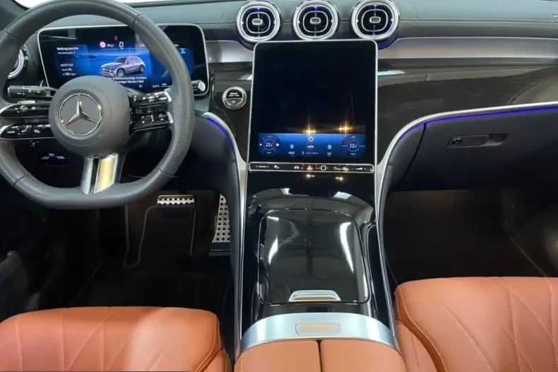 Mercedes-Benz GLC 200 (Clasa GLC) din 2024 cu 29.235 km - oferta MER205628 - foto 4