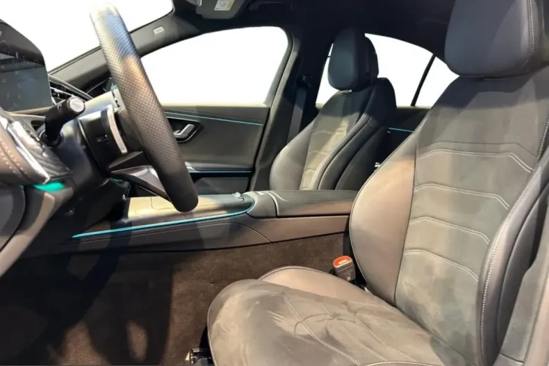 Mercedes-Benz E 300 (Clasa E) din 2025 cu 6.784 km - oferta MER205631 - foto 5