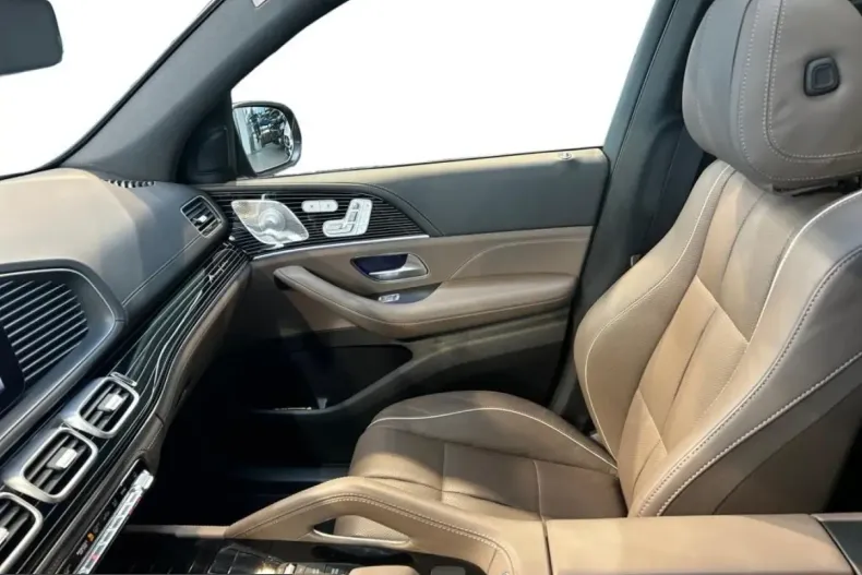 Mercedes-Benz GLS 580 (Clasa GLS) din 2024 cu 48.890 km - oferta MER205633 - foto 4