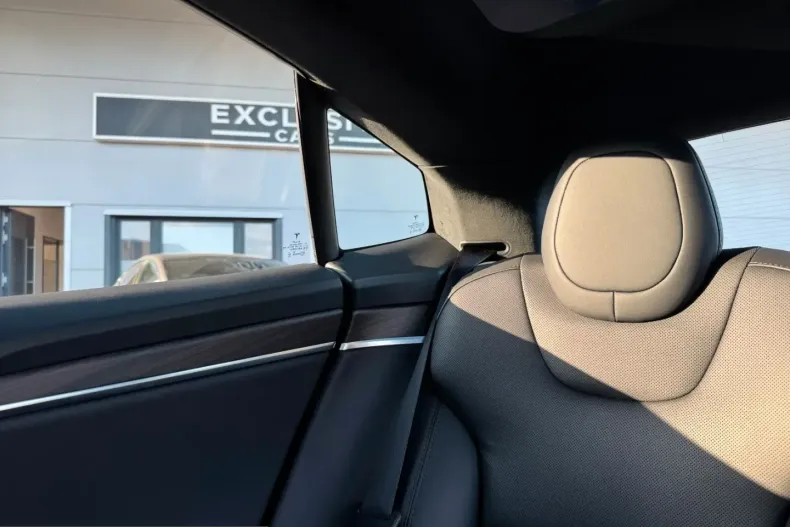 Tesla Model S din 2024 cu 45.777 km - oferta TES205635 - foto 25