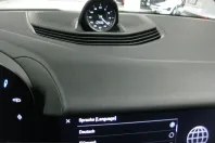 Porsche Taycan din 2023 cu 29.997 km - oferta POR205636 - foto 2