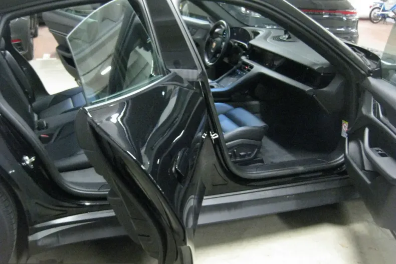 Porsche Taycan din 2023 cu 29.997 km - oferta POR205636 - foto 10