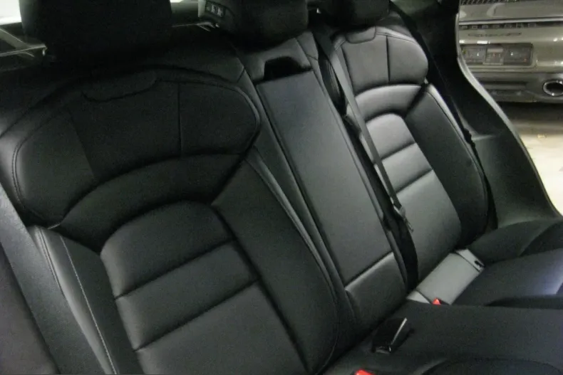 Porsche Taycan din 2023 cu 29.997 km - oferta POR205636 - foto 13