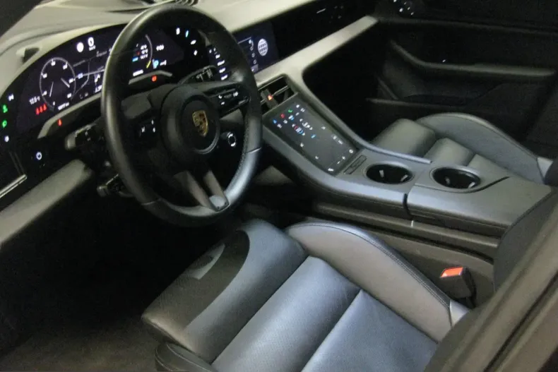 Porsche Taycan din 2023 cu 29.997 km - oferta POR205636 - foto 15