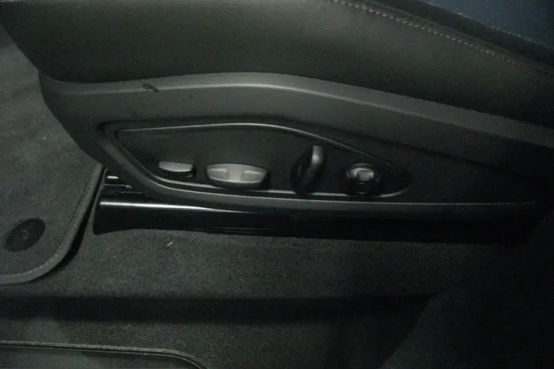 Porsche Taycan din 2023 cu 29.997 km - oferta POR205636 - foto 19