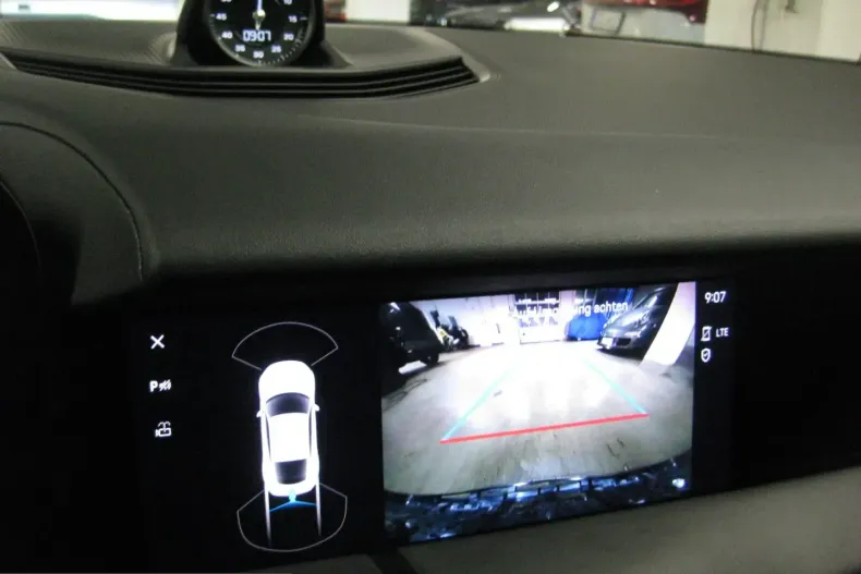 Porsche Taycan din 2023 cu 29.997 km - oferta POR205636 - foto 24