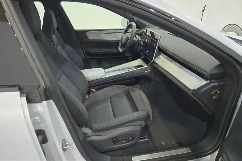 Polestar 4 din 2024 cu 18.132 km - oferta POL205639 - foto 13