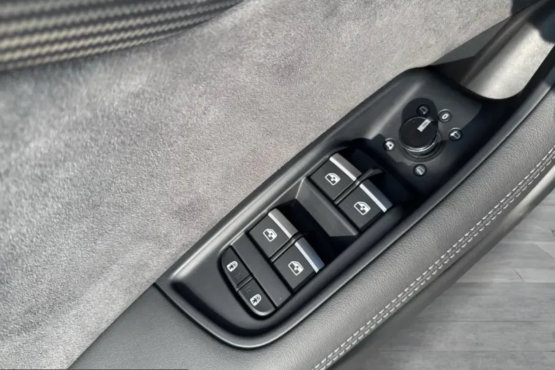 Audi SQ8 din 2025 cu 17.367 km - oferta AUD205657 - foto 17