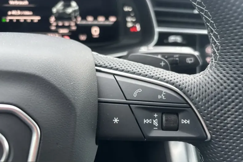 Audi SQ7 din 2025 cu 12.359 km - oferta AUD205658 - foto 15