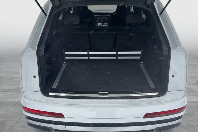 Audi SQ7 din 2025 cu 12.359 km - oferta AUD205658 - foto 18